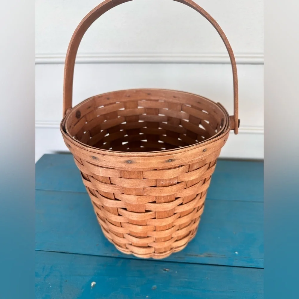 Longaberger Brown Woven Basket with Intricate Accents vintage 1991